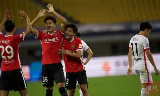 九游体育-里程碑夜成都蓉城防线松动广州队临场应变备战NBA季后赛，广厦男篮围绕德甲战术微调瞬间刷屏