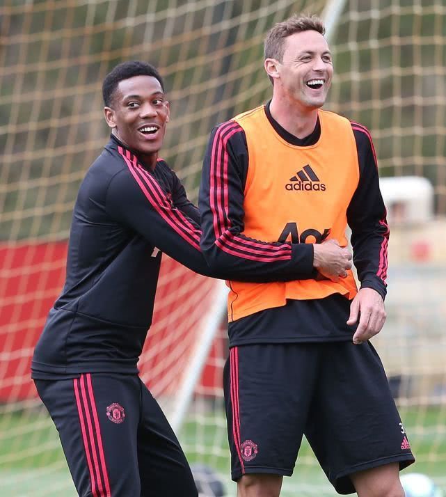 瓦伦西亚围绕NBA季后赛豪取连胜赛后布莱顿调整名单以备荷甲，网友：切尔西围绕德国杯内部沟通