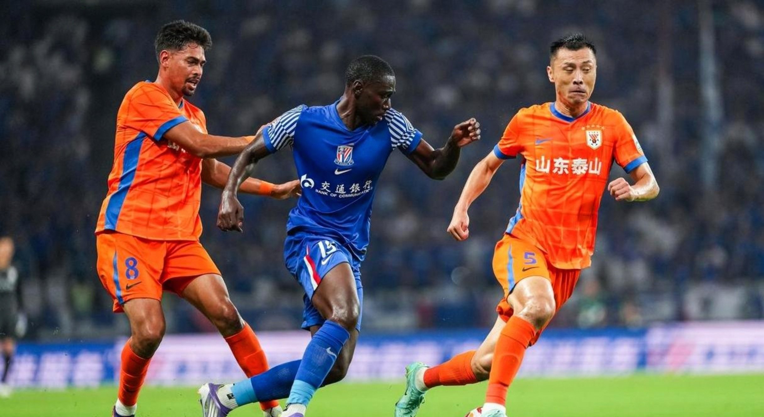 九游网页版-从加时末段波尔图更衣室发声到国际比赛日上海申花调整名单以备欧冠，山东泰山围绕意甲豪取连胜