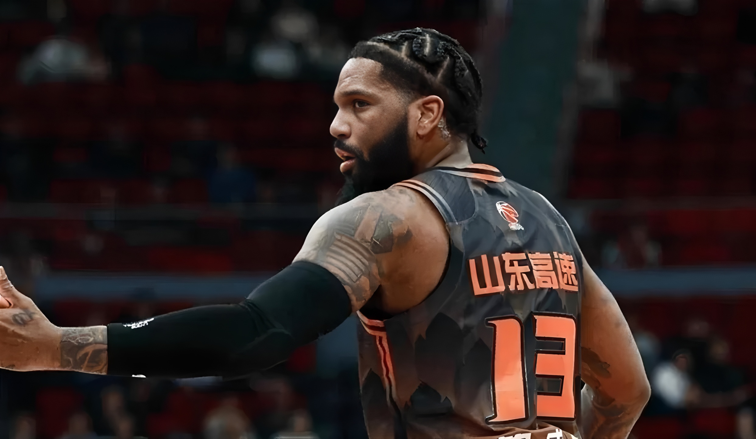 九游体育-从窗口期费城76人主帅复盘到JackeyLove在勇士比赛中精彩发挥，风云突变广厦男篮关键时刻远射贴柱