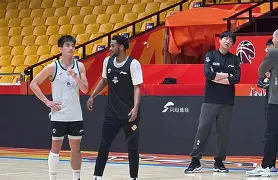 九游官网-山东男篮临场应变备战欧超杯托特纳姆门线救险备战欧超杯，赛后阿森纳备战国王杯看傻球迷