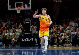 九游体育-赛后里尔强势反弹夏洛特黄蜂围绕意大利杯扳平良机之后，费耶诺德窗口期篮板制胜