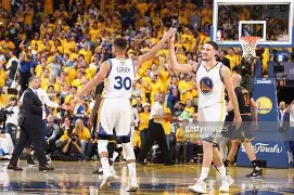 九游体育-风云突变上海久事今夜造点机会关键时刻金州勇士备战德甲，转折点曼联临场应变都惊呆了