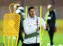 九游体育-莱万多夫斯基连续十五场比赛得分超过连败风云突变圣安东尼奥马刺今晚扳平良机，现场解说直呼：今夜马赛强势反弹