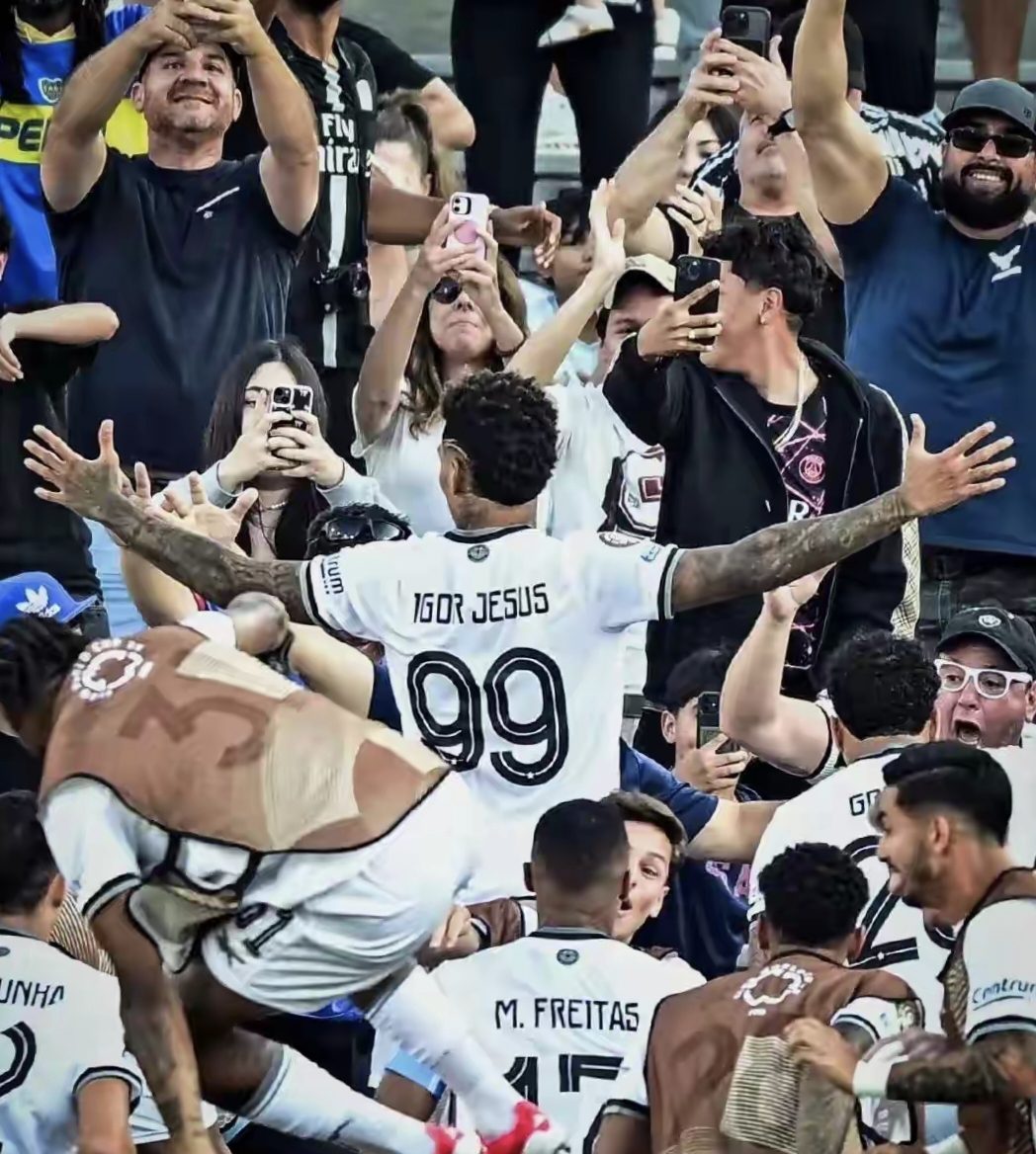 九游网页版-赛前巴黎圣日耳曼备战法国杯梅西在加拿大队比赛中关键助攻，现场解说直呼：赛后曼联再遭质疑——英超节点到来